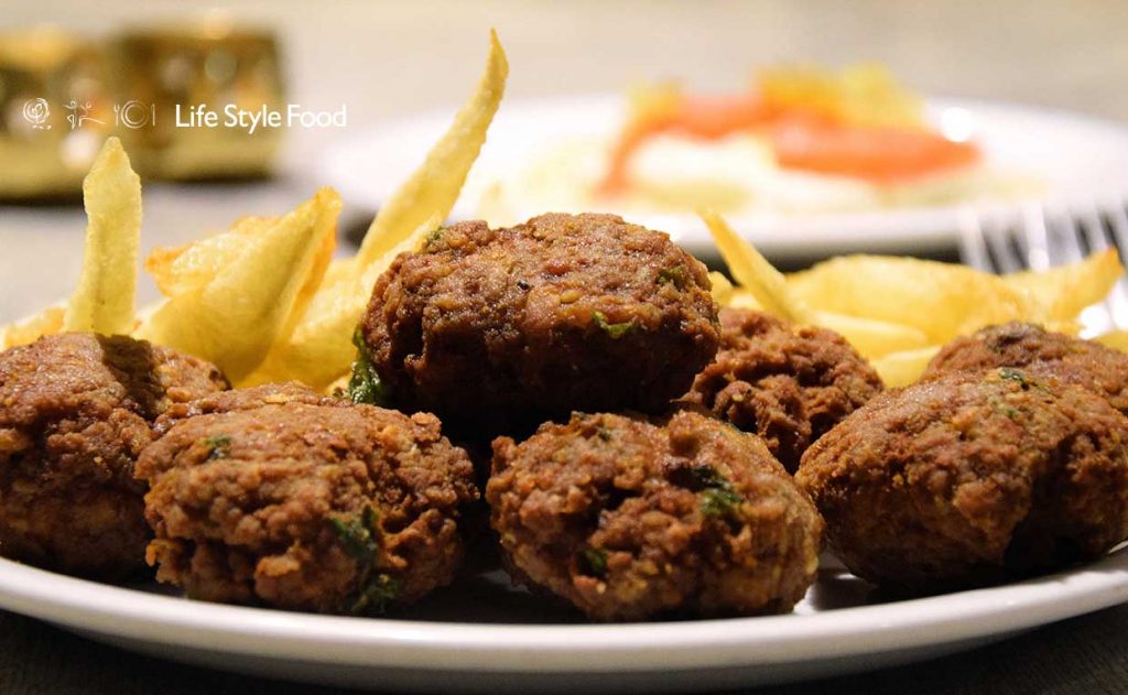 Σπιτικά Κεφτεδάκια τις Κωνσταντίνας