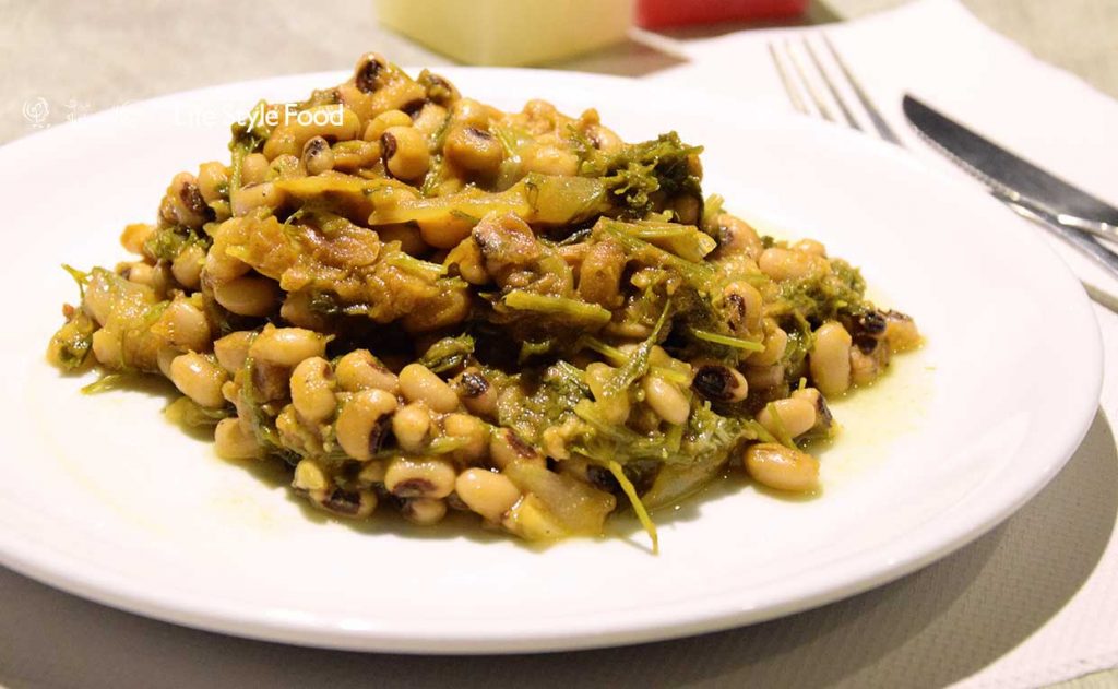 Μαυρομάτικα φασόλια με μυρωδικά