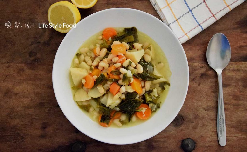 Φασολάδα με σελινόριζα και σέλερι