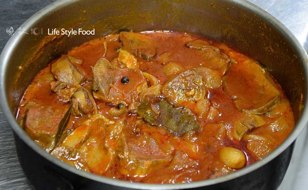 Γλώσσα μοσχαρίσια στιφάδο στην κατσαρόλα