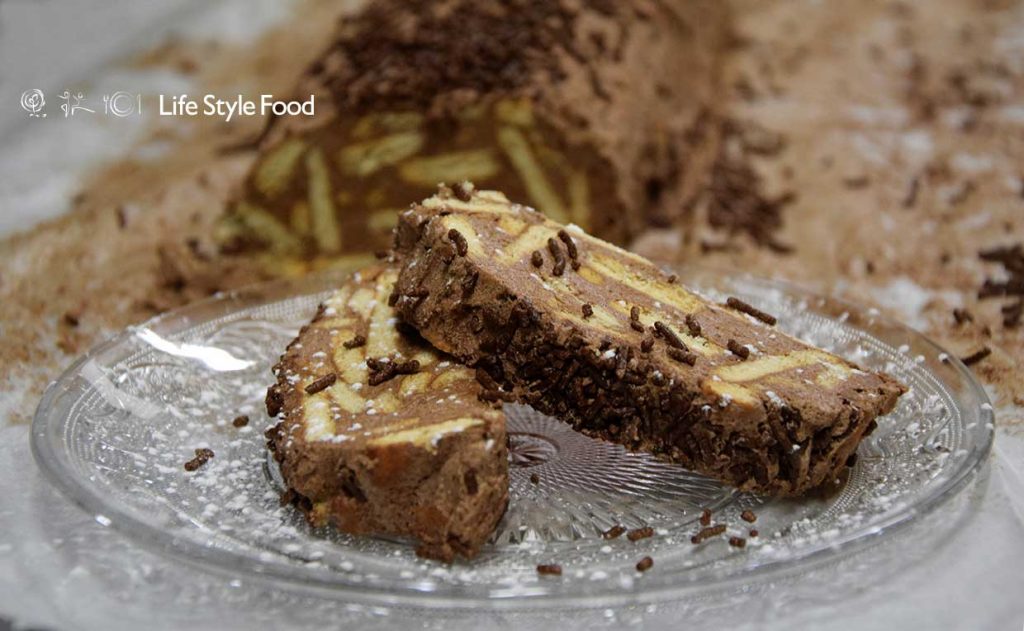 Κορμός σοκολάτα με μπισκότα